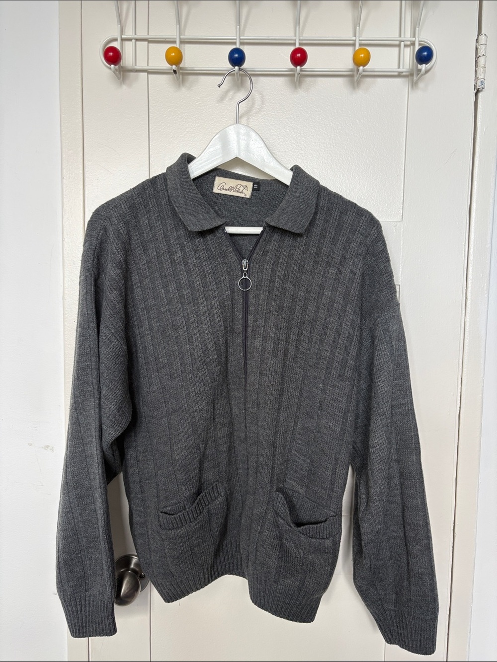 Men's Dark Gray Zip-Up Ribbed Sweater with Collar